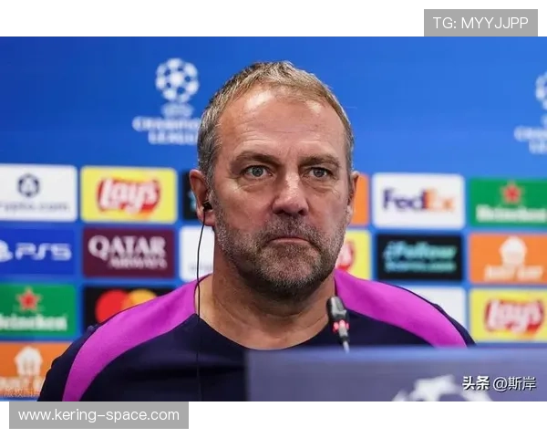 塞维利亚新帅阿尔梅达首训,更衣室会议强调防守纪律 塞维利亚新帅阿尔梅达首训,更衣室会议强调防守纪律